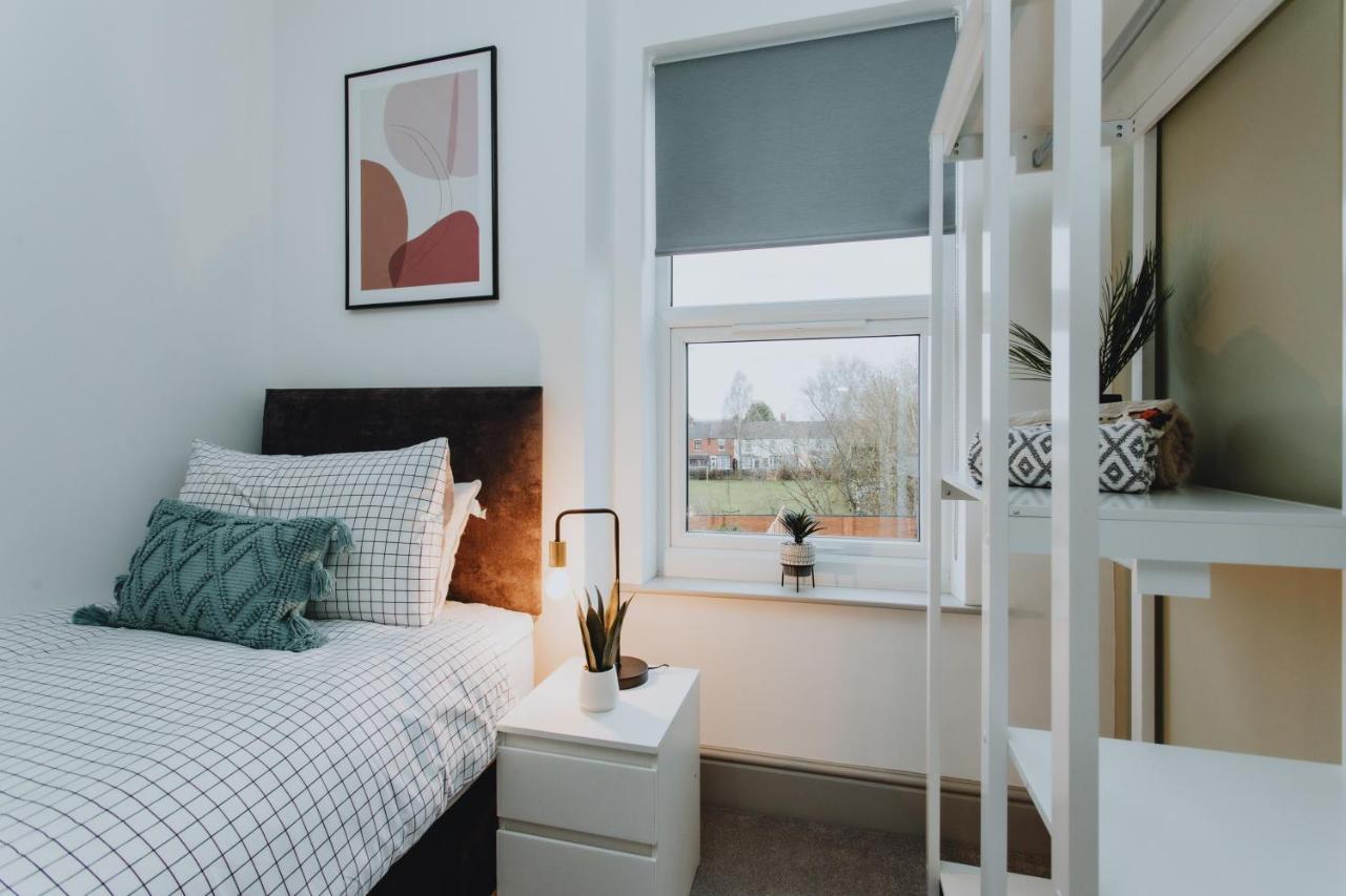 Townhouse House Ideal Contractors In Rugby Exteriör bild
