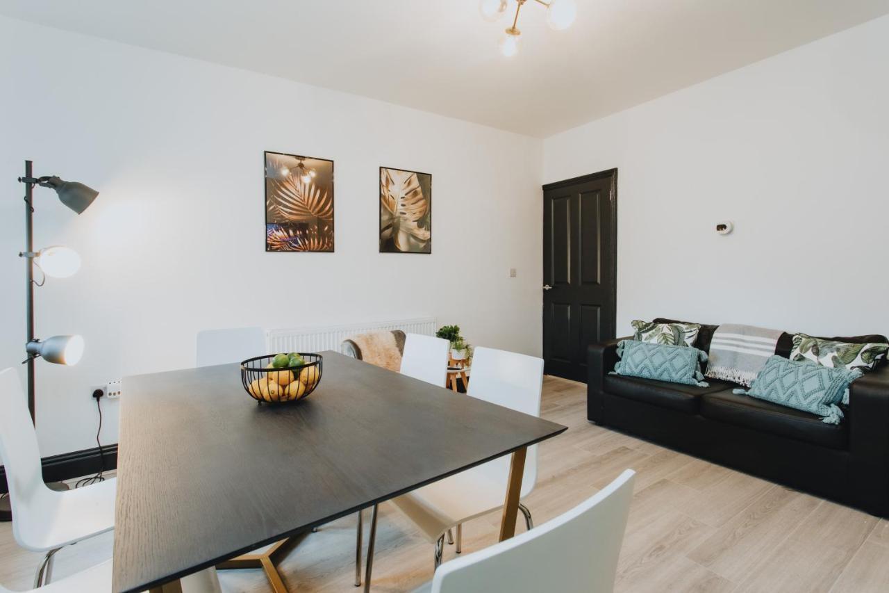 Townhouse House Ideal Contractors In Rugby Exteriör bild